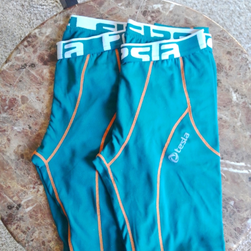NWOT Tesla Mens Thermal Wintergear Tights